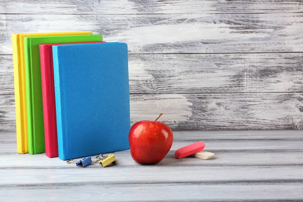 Books and apple composition — Stock Photo, Image