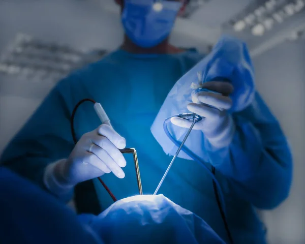 Операция пациента в больнице — стоковое фото