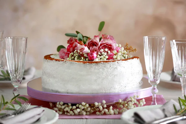 Delicioso bolo de casamento — Fotografia de Stock