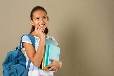 Afrikalı liseli kız 