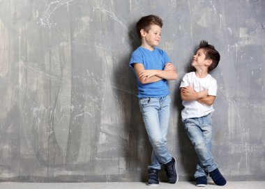 sevimli küçük kardeş 