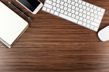 Ofis Masası aksesuarları ile