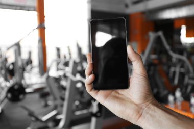 Cep telefonlu erkek eli