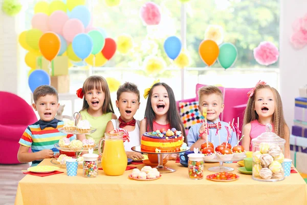 Festa Aniversário Engraçada Das Crianças Quarto Decorado — Fotografia de Stock