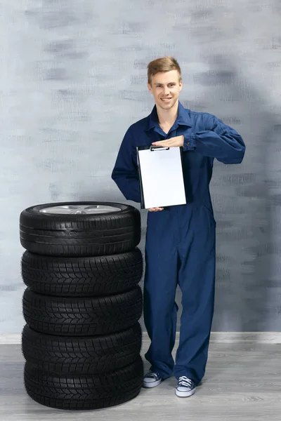 Young mechanic in uniform — Stock Photo, Image