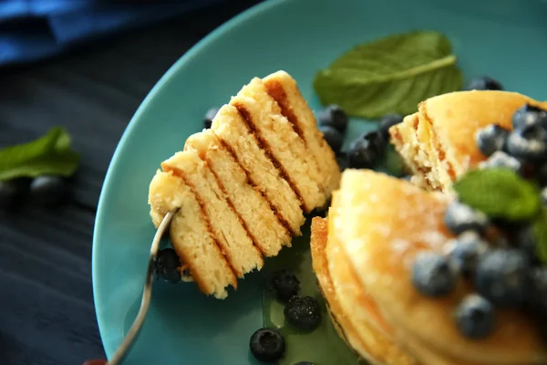 Pancake lezat dengan blueberry — Stok Foto