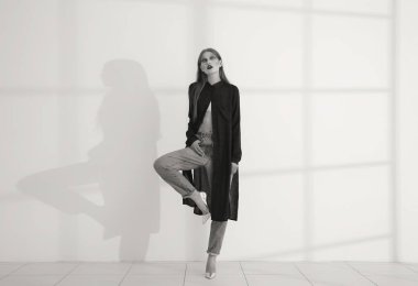 Genç abartılı modeli