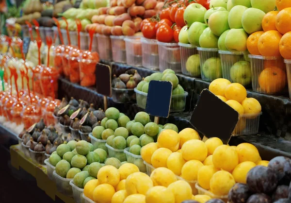 Fresh fruits and vegetables — Stock Photo, Image