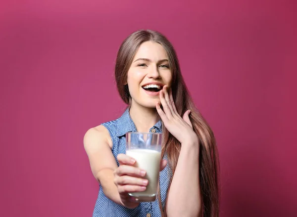 Mulher bonita jovem — Fotografia de Stock