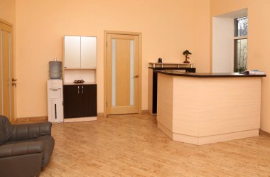 Resepsiyon Masası modern kliniğinde