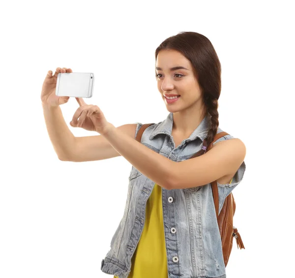 Mujer tomando fotos usando el teléfono móvil — Foto de Stock