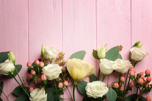 Eustoma e crisântemo belas flores — Fotografia de Stock