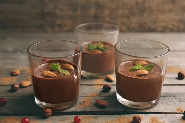 Chocolade Mousse In glazen — Stockfoto