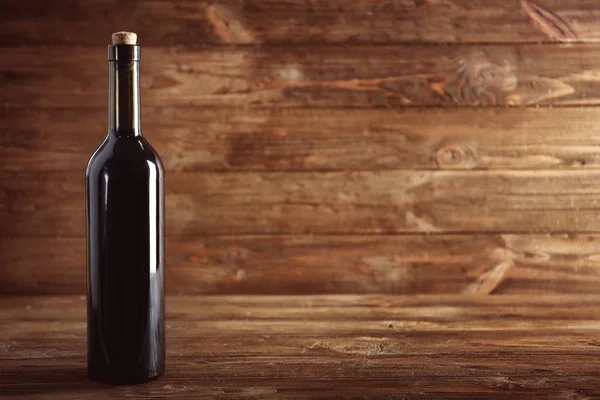 Botella de vino con corcho — Foto de Stock