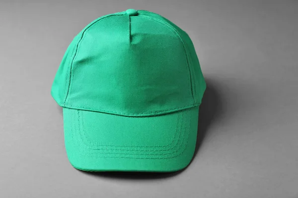 Casquette de baseball verte blanche — Photo