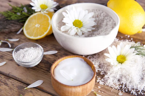 Natural ingredients for homemade cosmetics — Stock Photo, Image