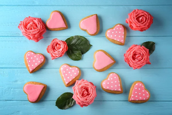Gül Sevgililer kalp kurabiye — Stok fotoğraf