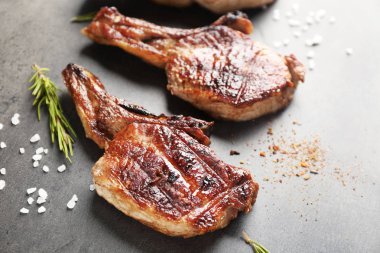 Baharatlı ızgara et.