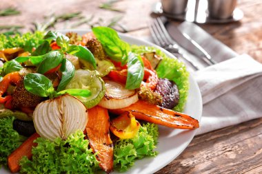 ızgara sebzeli plaka 