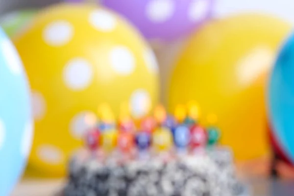 Torta di compleanno offuscata — Foto Stock