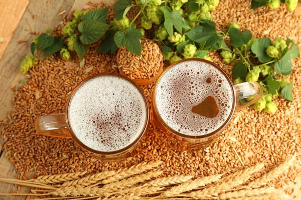 Glasses with fresh beer — Stock Photo, Image