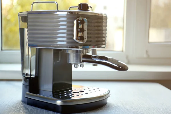 Современная кофеварка — стоковое фото