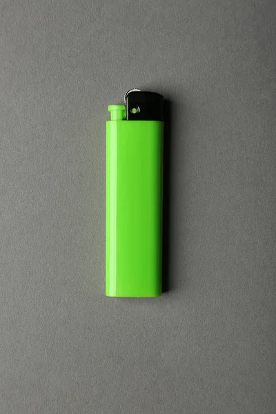 Порожній зелений сигарний запальничка — стокове фото