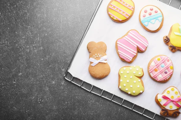 Baking grid with Easter cookies — Stock Photo, Image