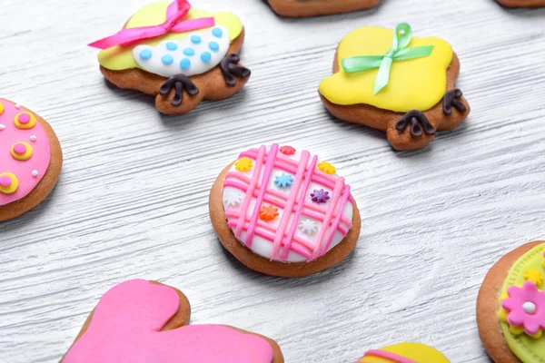 Galletas decorativas de jengibre de Pascua — Foto de Stock