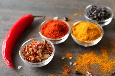 Aromatik baharatlar cam kase  