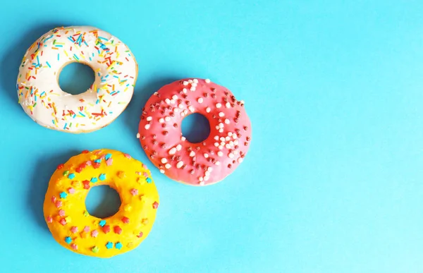 Deliciosos donuts envidraçados — Fotografia de Stock
