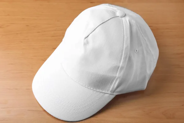Біла шапка для брендингу — стокове фото