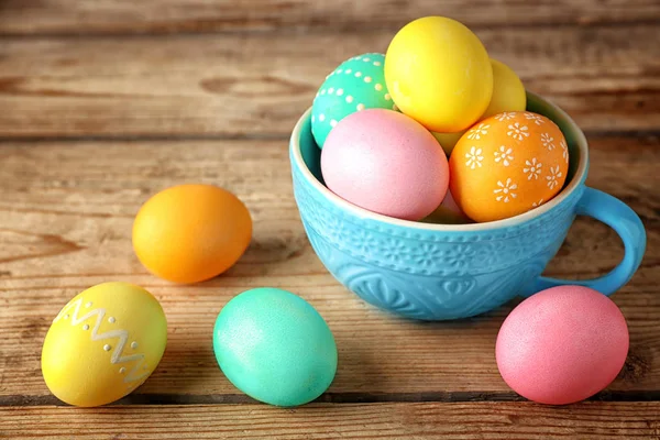 Huevos coloridos de Pascua — Foto de Stock