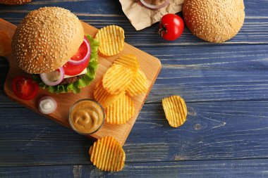 Cips lezzetli çizburger 
