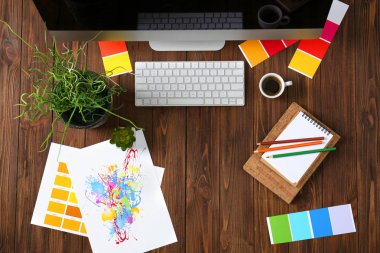 Yaratıcı tasarımcı çalışma alanı