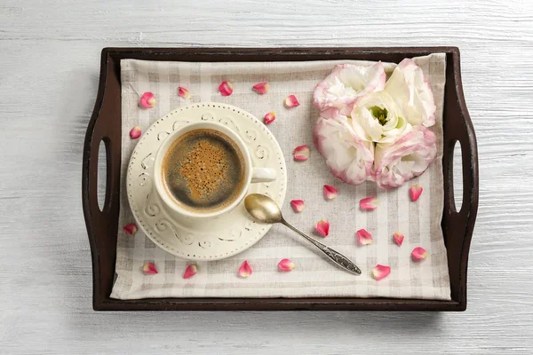 Plateau avec tasse de café — Photo