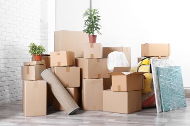 Packed household stuff clipart