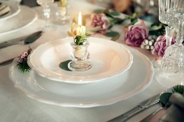 Столик на свадебный ужин — стоковое фото