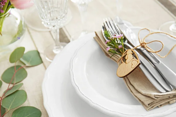 Mesa servida para cena de bodas — Foto de Stock