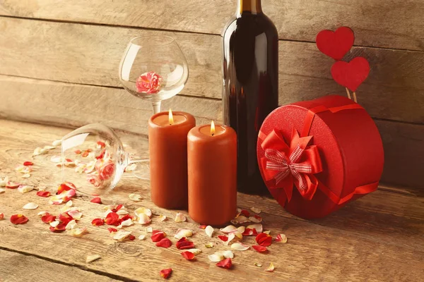 红酒、 玫瑰和蜡烛 — 图库照片