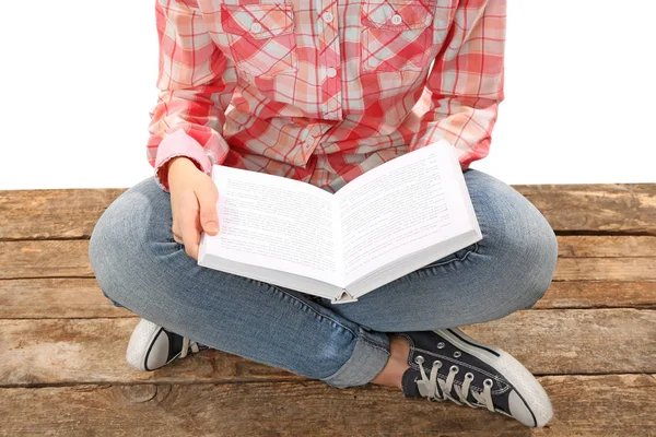 Mulher leitura livro — Fotografia de Stock