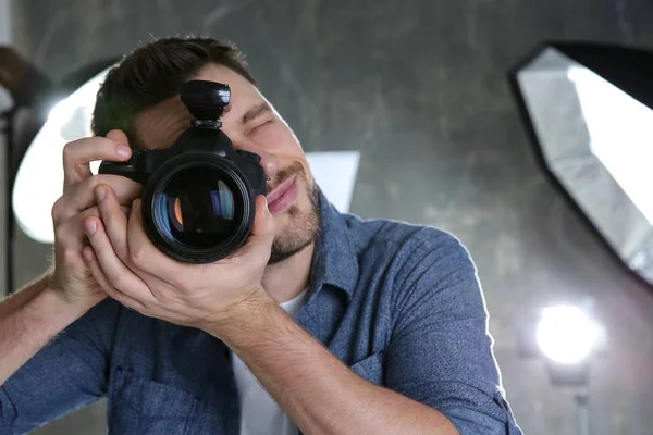 Young male photographer — Stock Photo, Image