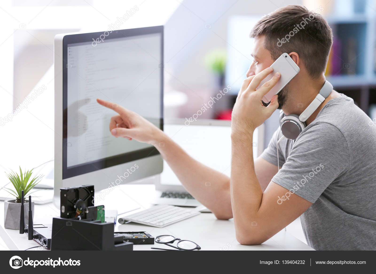 телефонные продажи. презентация холодные звонки. ледяные звонки. холодные звонки клиентам. холодный телефон.