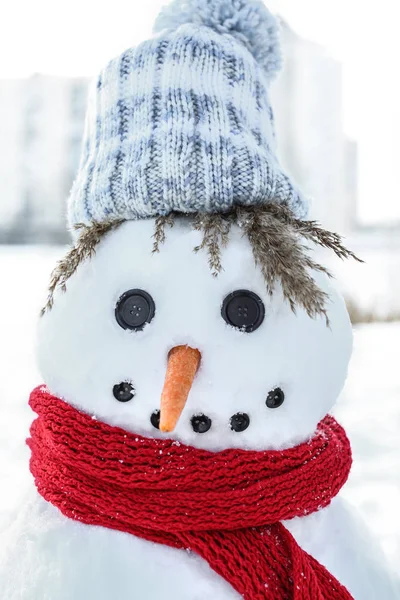 Funny snowman in wintertime — Stock Photo, Image