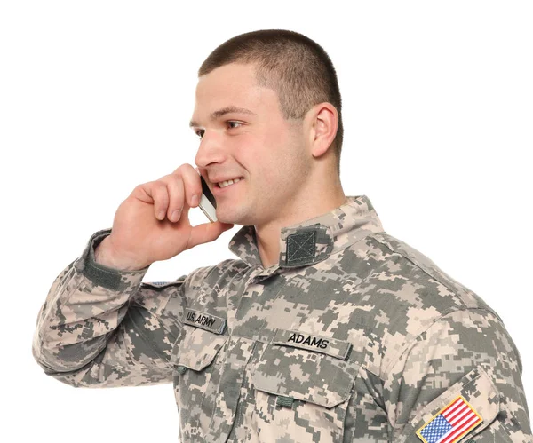 Soldier talking on mobile phone on white background — Stock Photo, Image