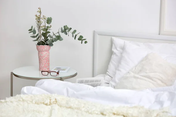 Bedroom interior with bed — Stock Photo, Image