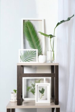 Çerçeve yeşil yaprakları ile