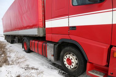 Büyük modern kamyon