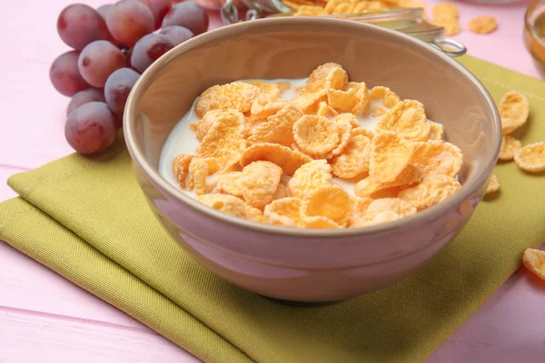 Bowl of Tasty cornflakes — Stock Photo, Image