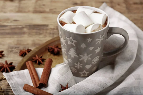 Šálek horkého kakaa s marshmallows — Stock fotografie